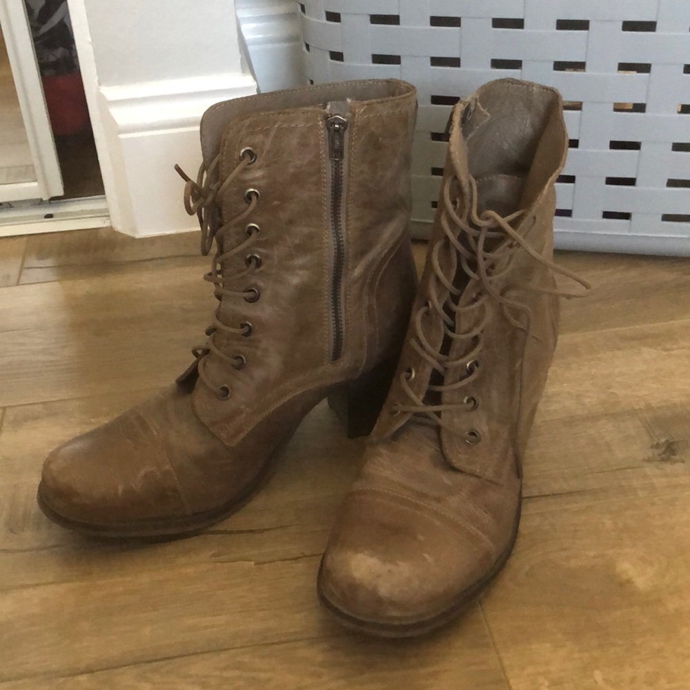 Steve Madden Combat boots size 9